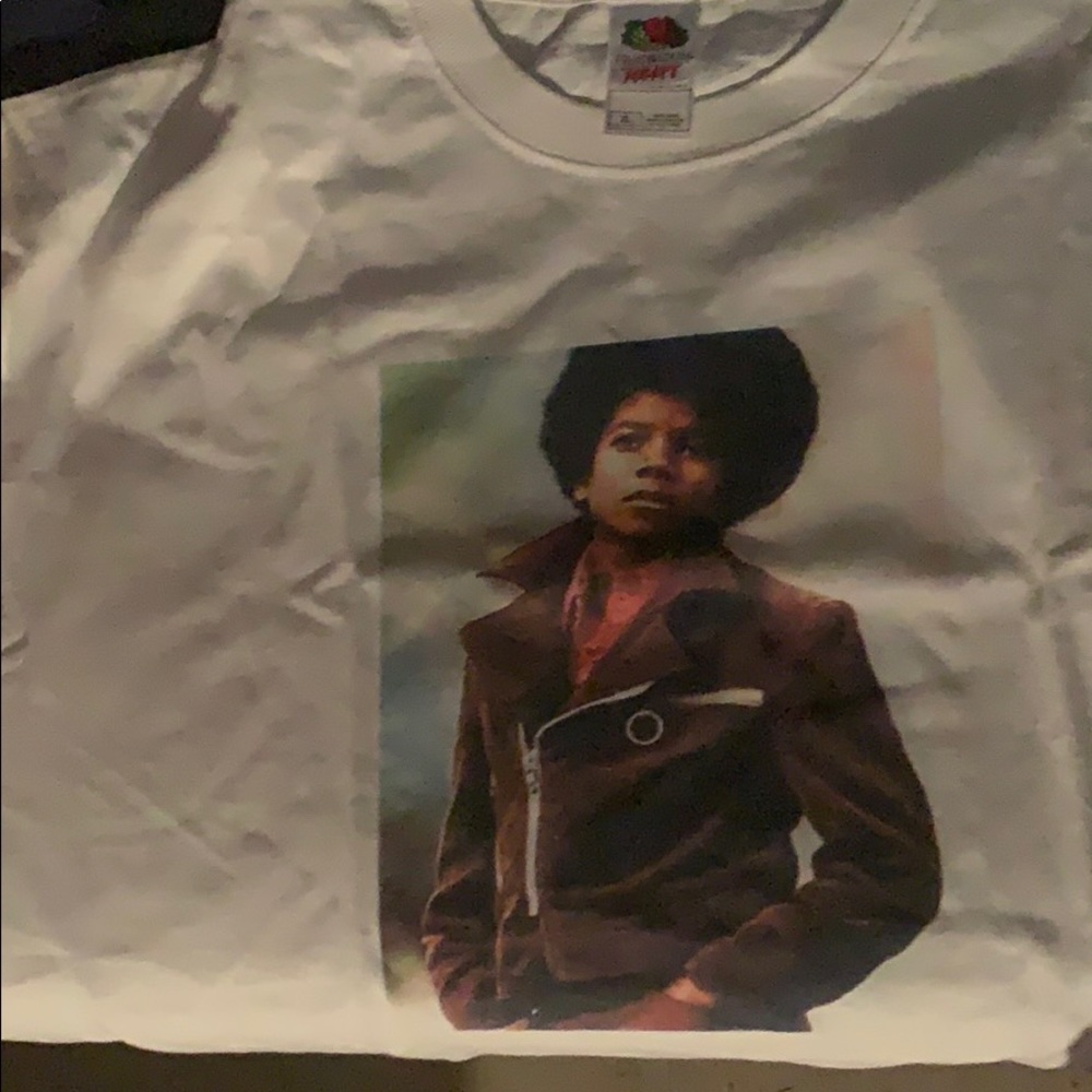 NWOT. Brand new T-shirt. MEN/woman